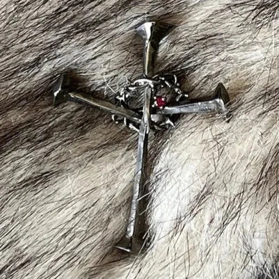 Jean Vendôme – Pendentif Croix in Weißgold mit Rubin (Gebraucht)